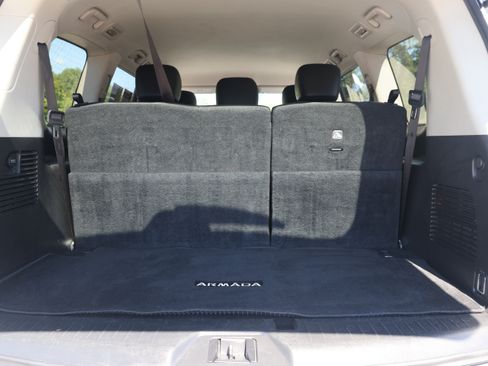 Used 2024 Nissan Armada SV RWD image 16