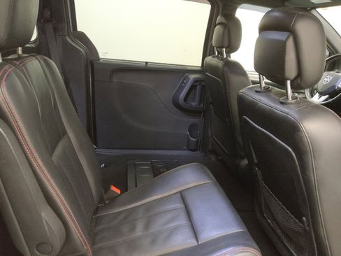 Used 2020 Dodge Grand Caravan GT image 19