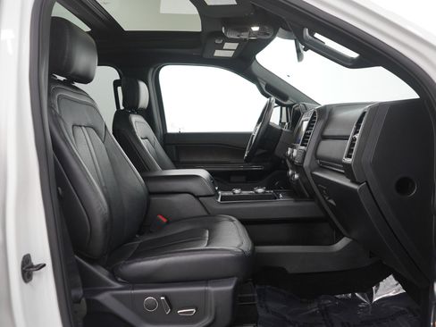 Used 2020 Ford Expedition Limited image 10