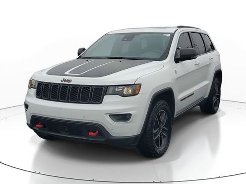Used 2019 Jeep Grand Cherokee Trailhawk image 2