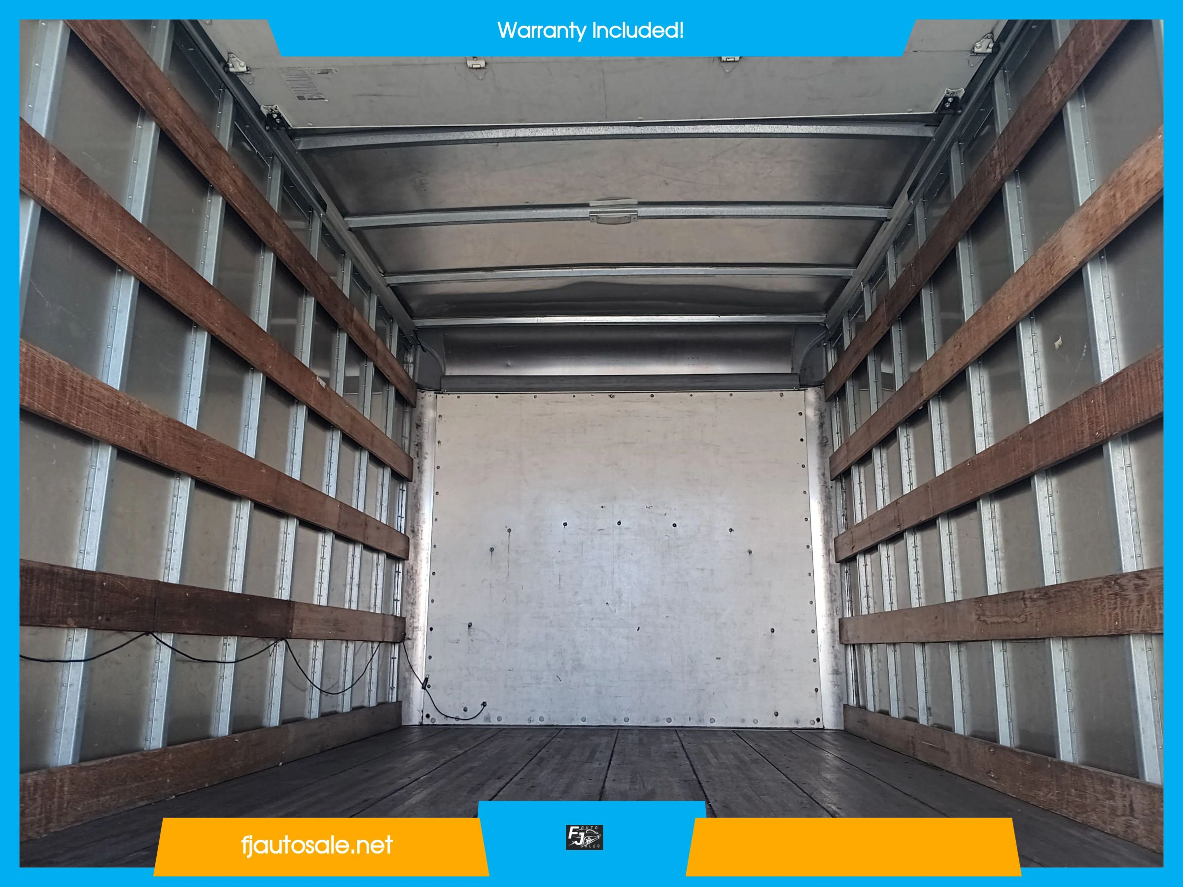 Used 2018 Chevrolet Express 3500 w/ Chrome Appearance Package RWD image 8
