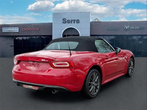 Used 2017 FIAT 124 Spider Lusso image 6