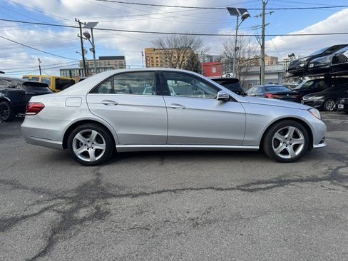 Used 2014 Mercedes-Benz E 350 4MATIC Sedan image 6