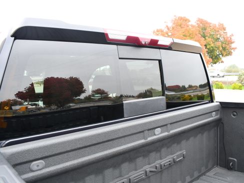 Used 2022 GMC Sierra 1500 Denali w/ Technology Package image 9