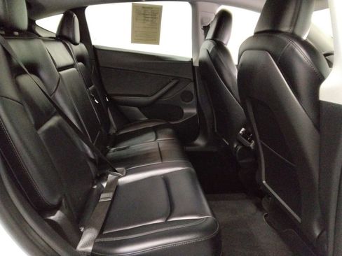 Used 2022 Tesla Model Y Performance image 37