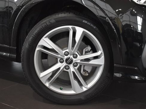 Used 2023 Audi Q3 2.0T Premium Plus w/ Premium Plus Package AWD/4WD image 2