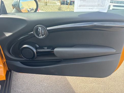 Used 2018 MINI Cooper S image 16