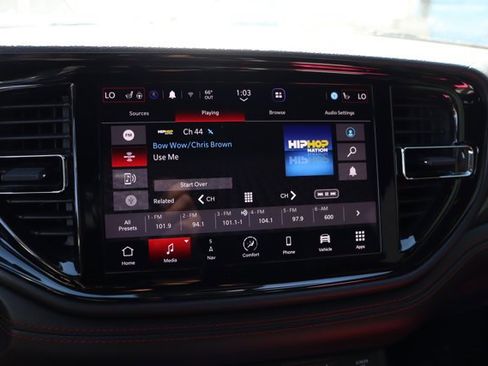 Used 2023 Dodge Durango GT image 13