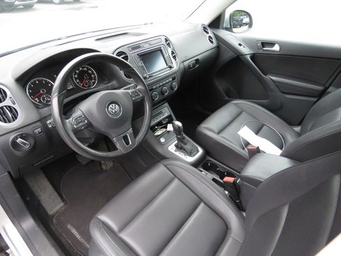 Used 2017 Volkswagen Tiguan Wolfsburg Edition AWD/4WD image 11