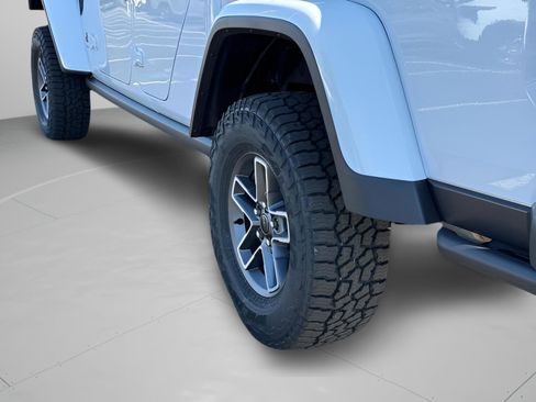 New 2026 Jeep Gladiator Mojave image 6