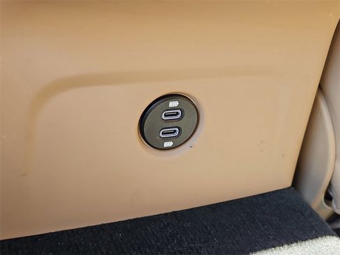 Certified 2023 Porsche Macan S image 23