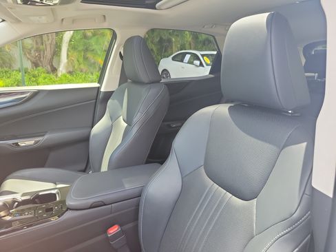 Certified 2025 Lexus NX 250 FWD w/ Accessory Package (K3) image 20