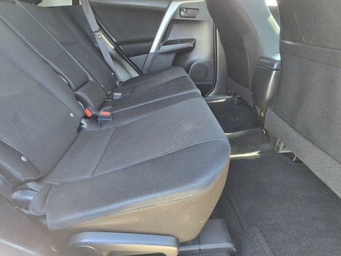 Used 2016 Toyota RAV4 LE image 15