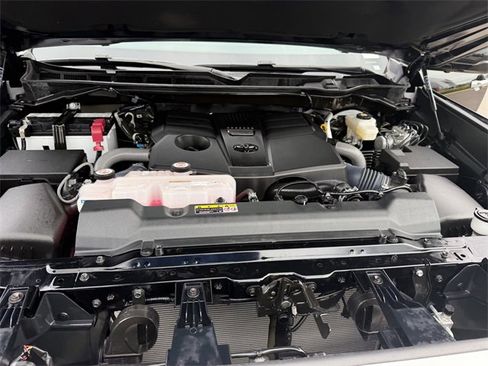 Used 2023 Toyota Tundra Limited image 28