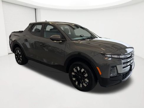 Certified 2026 Hyundai Santa Cruz SE AWD/4WD image 3