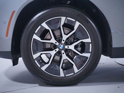 Used 2025 BMW X3 xDrive30 w/ Premium Package AWD/4WD image 2