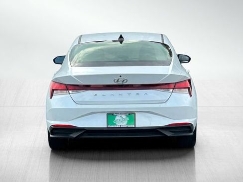 Used 2021 Hyundai Elantra SEL w/ Cargo Package FWD image 5