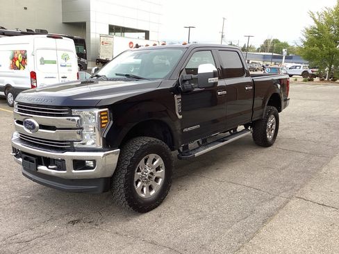 Used 2019 Ford F250 Lariat w/ Lariat Ultimate Package AWD/4WD image 5
