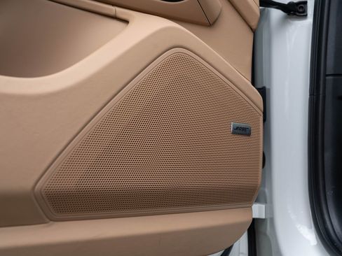 Certified 2024 Porsche Cayenne image 22