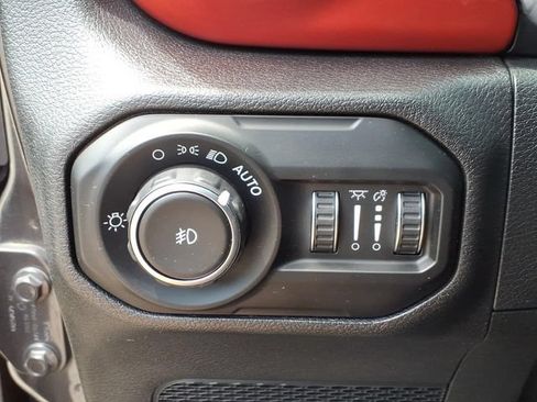 Used 2021 Jeep Wrangler Unlimited Rubicon AWD/4WD image 22