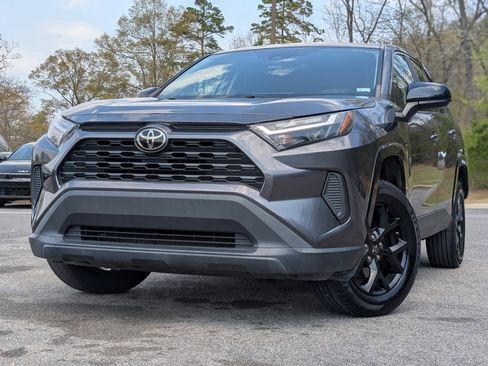 Used 2023 Toyota RAV4 LE image 4