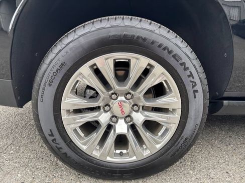 Used 2026 GMC Yukon XL Denali w/ Sun & Power Step Package AWD/4WD image 28