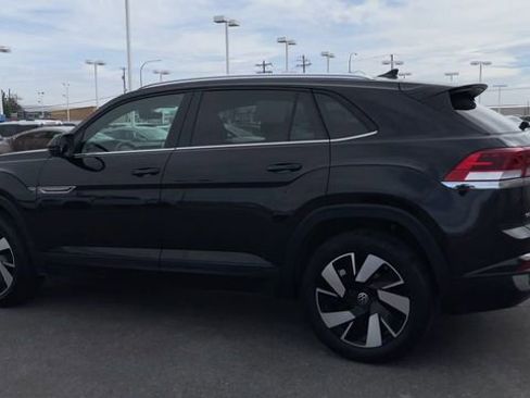 Used 2025 Volkswagen Atlas Cross Sport SE image 7