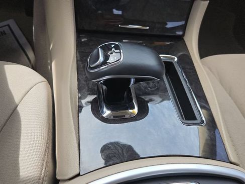 Used 2014 Chrysler 300 RWD image 19
