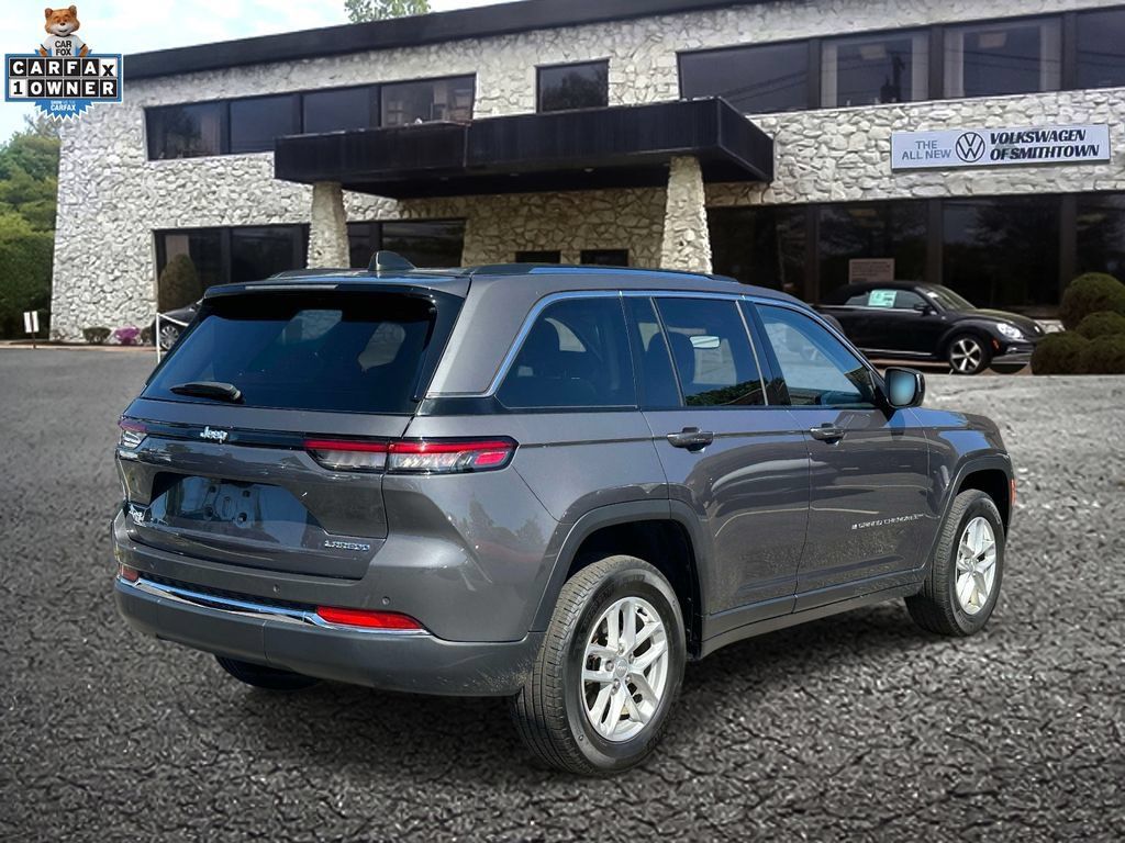 Used 2023 Jeep Grand Cherokee Laredo X w/ Luxury Tech Group I AWD/4WD image 5