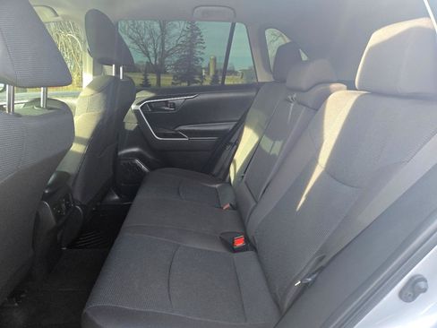 Used 2023 Toyota RAV4 LE AWD/4WD image 9