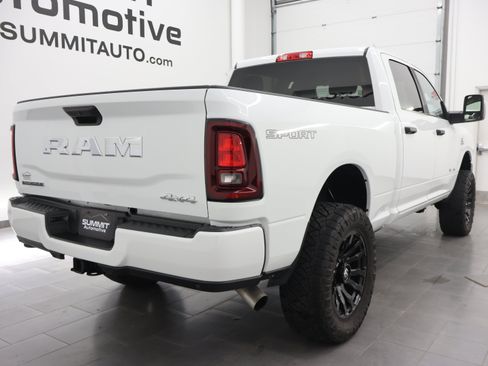 Used 2025 RAM 2500 Big Horn AWD/4WD image 4