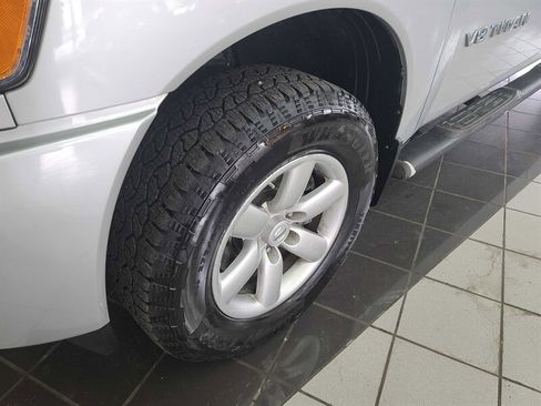 Used 2015 Nissan Titan SV image 31