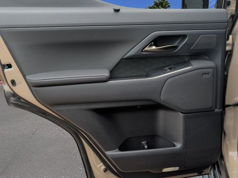 Certified 2025 Lexus GX 550 AWD/4WD image 24