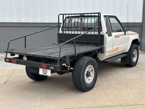 Used 1986 Toyota Pickup SR5 image 17