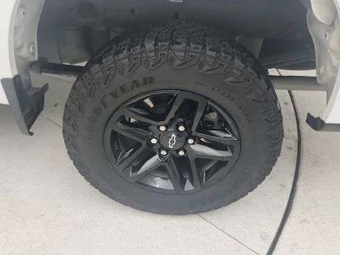 Certified 2023 Chevrolet Silverado 1500 Custom Trail Boss image 28