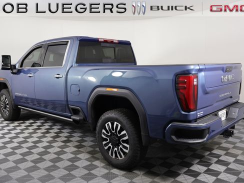 Used 2024 GMC Sierra 2500 Denali Ultimate image 6