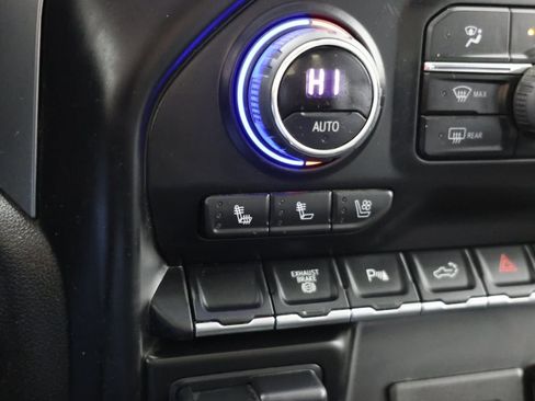 Used 2022 Chevrolet Silverado 2500 LTZ w/ LTZ Convenience Package image 8