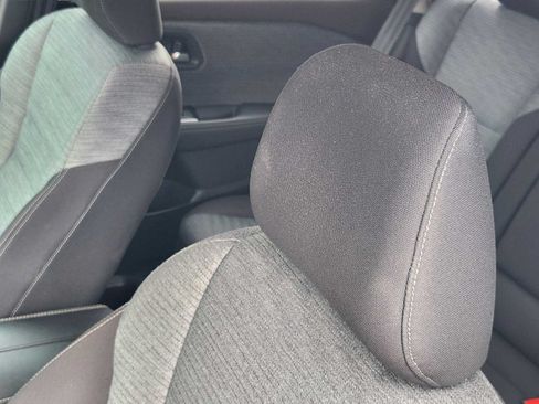 Used 2023 Nissan Rogue SV FWD image 14