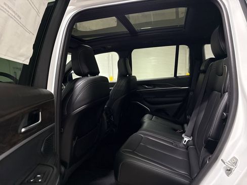 New 2026 Jeep Grand Cherokee Limited AWD/4WD image 24