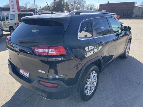 Used 2016 Jeep Cherokee Latitude image 7