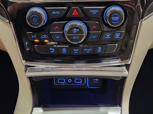 Used 2022 Jeep Grand Cherokee Limited RWD image 38
