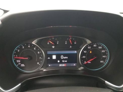 Used 2024 Chevrolet Equinox Premier image 9