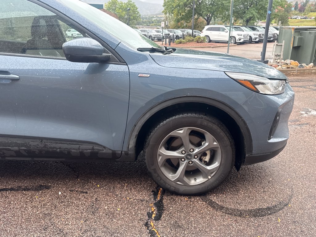 Certified 2025 Ford Escape ST-Line Select AWD/4WD image 30
