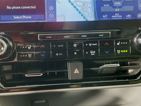 Used 2021 Toyota Highlander Platinum AWD/4WD image 17