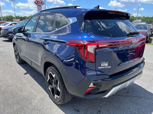 Used 2024 Kia Seltos EX AWD/4WD image 18