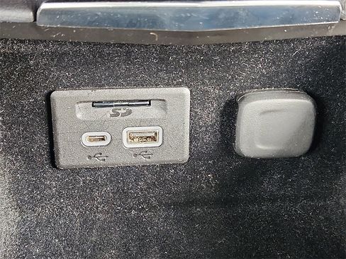 Used 2022 Cadillac XT4 Premium Luxury w/ Cold Weather Package image 25