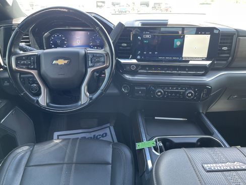 Used 2024 Chevrolet Silverado 2500 High Country w/ High Country Premium Package image 16