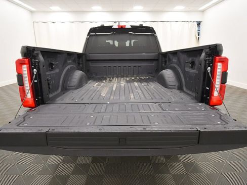 Used 2023 Ford F350 Lariat w/ Lariat Ultimate Package AWD/4WD image 7