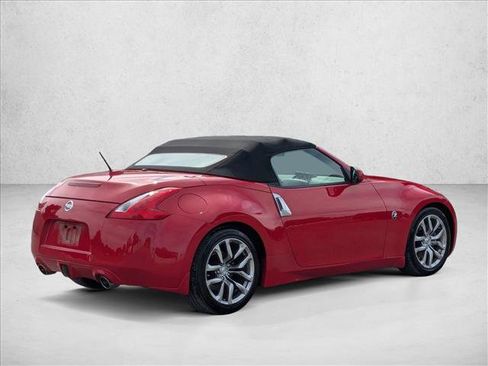 Used 2011 Nissan 370Z Roadster image 6