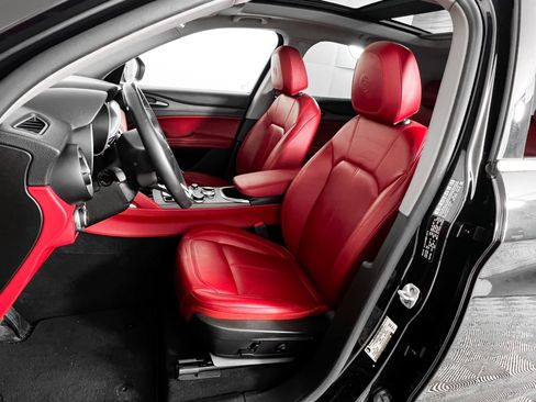 Used 2020 Alfa Romeo Stelvio Ti w/ Active Blind Spot Package image 16